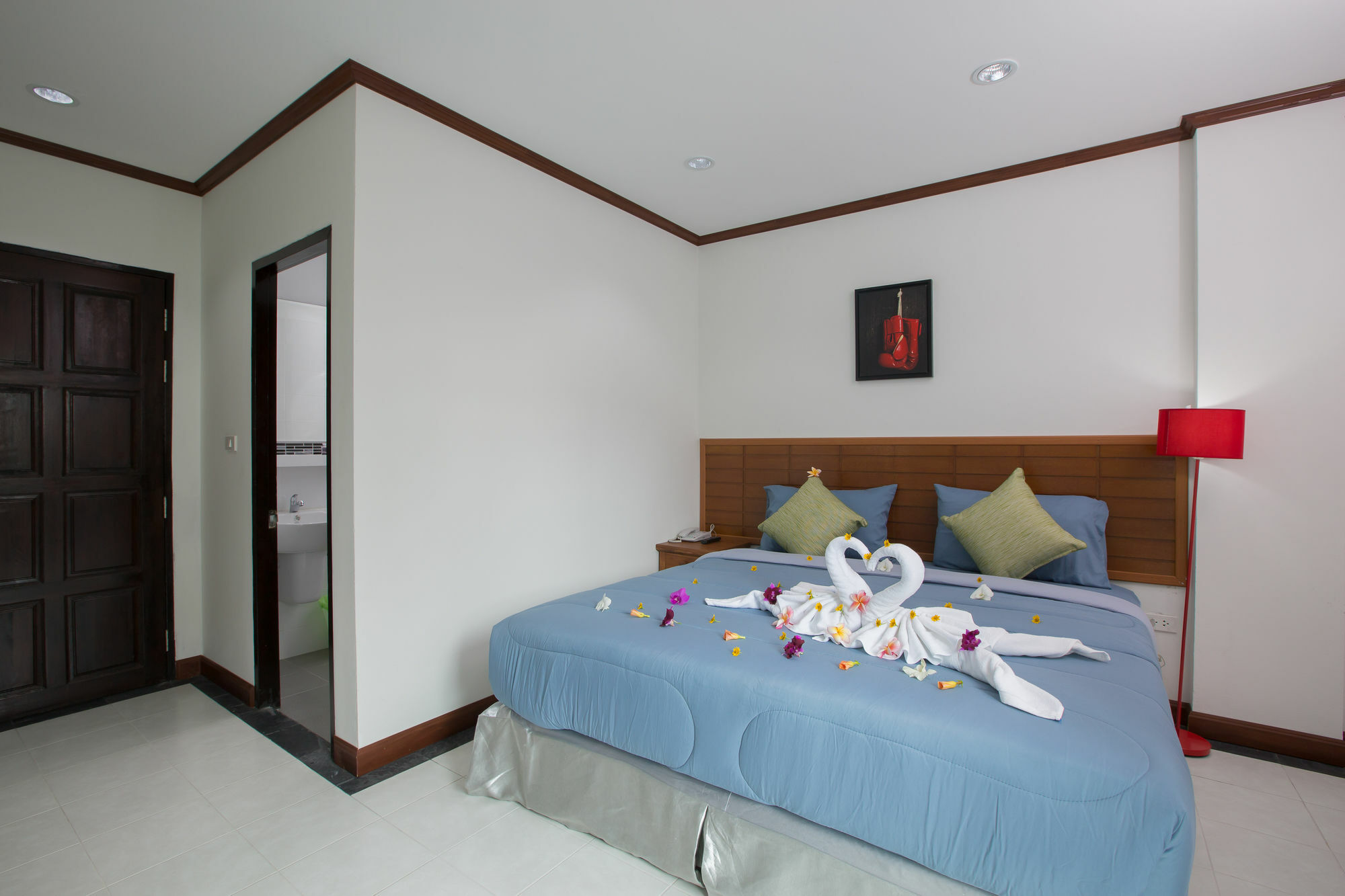 Chusri Hotel Patong Exterior photo